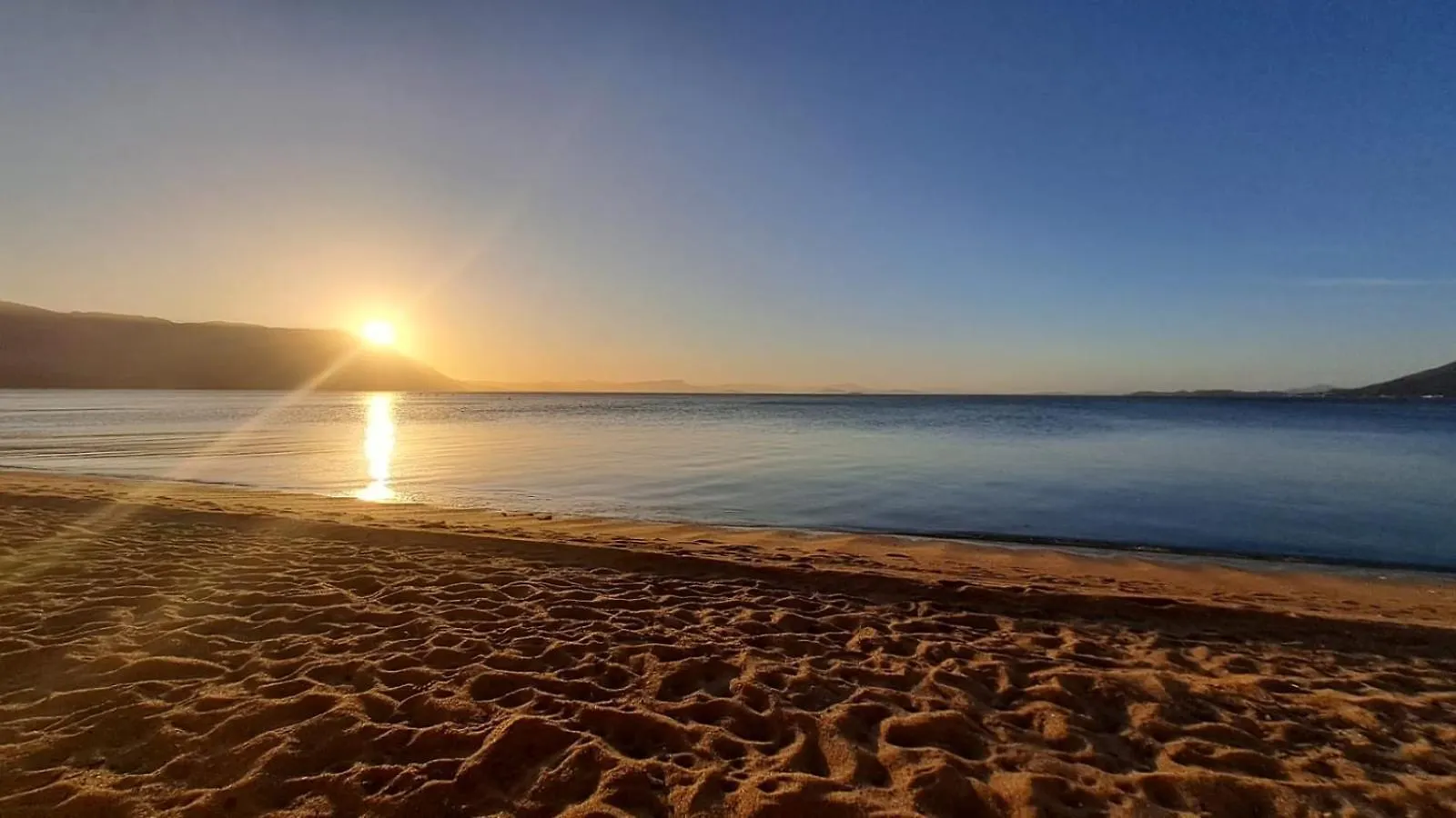 Casa De Praia Beira Do Mar, Pe Na Areia フロリアノポリス