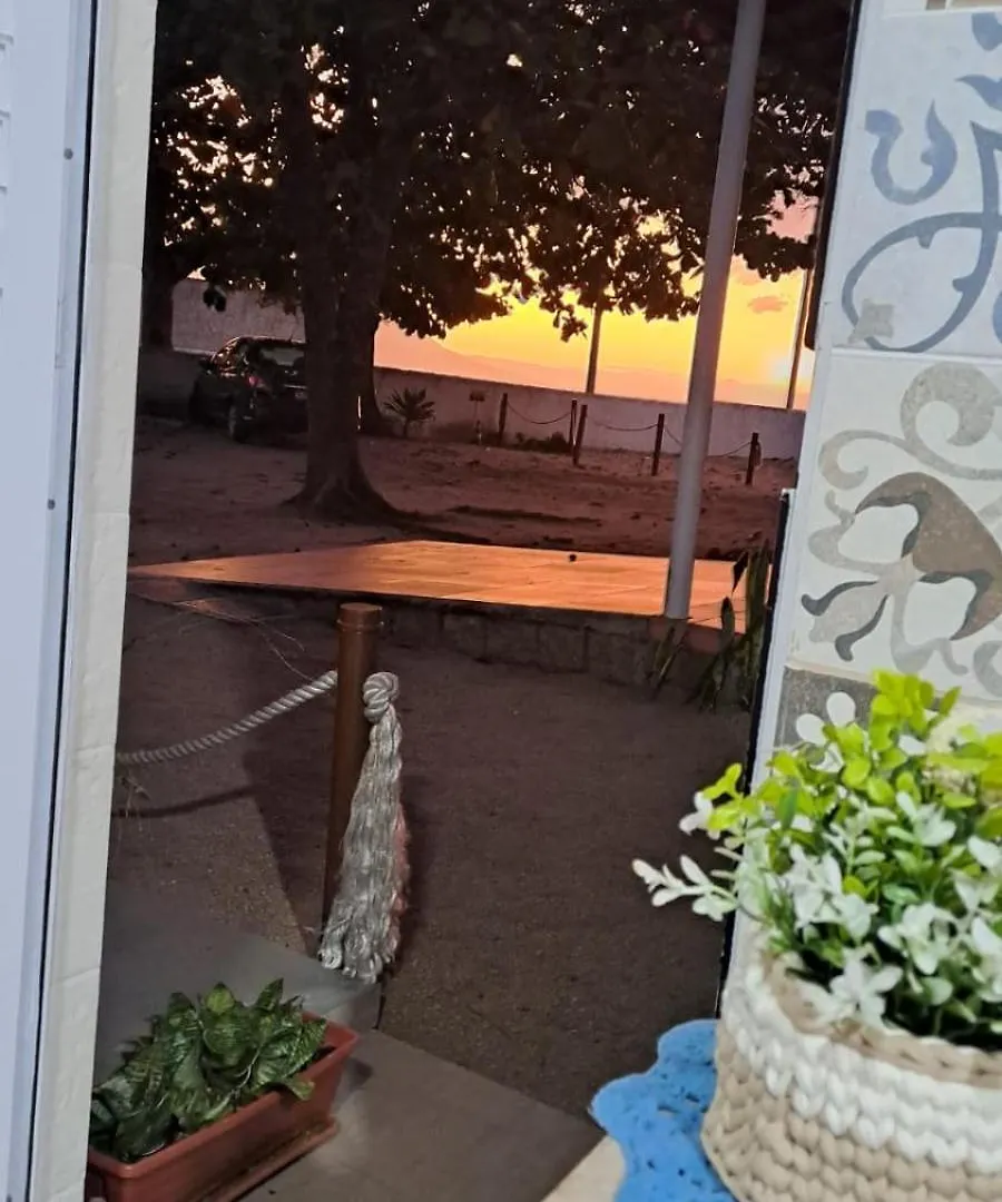 Casa De Praia Beira Do Mar, Pe Na Areia フロリアノポリス 0*,